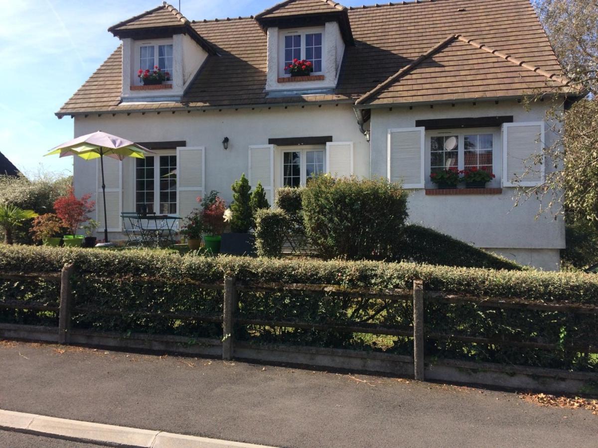 Clos Du Bourg Bed and Breakfast Saint-Cyr-en-Val Zewnętrze zdjęcie